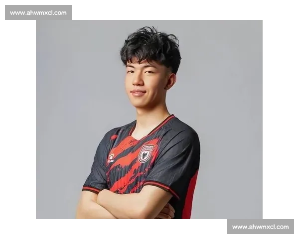 国足新星双线闪耀:王博豪荷乙首秀获高分 比甲路径启新篇 国足新星双线闪耀:王博豪荷乙首秀获高分 比甲路径启新篇